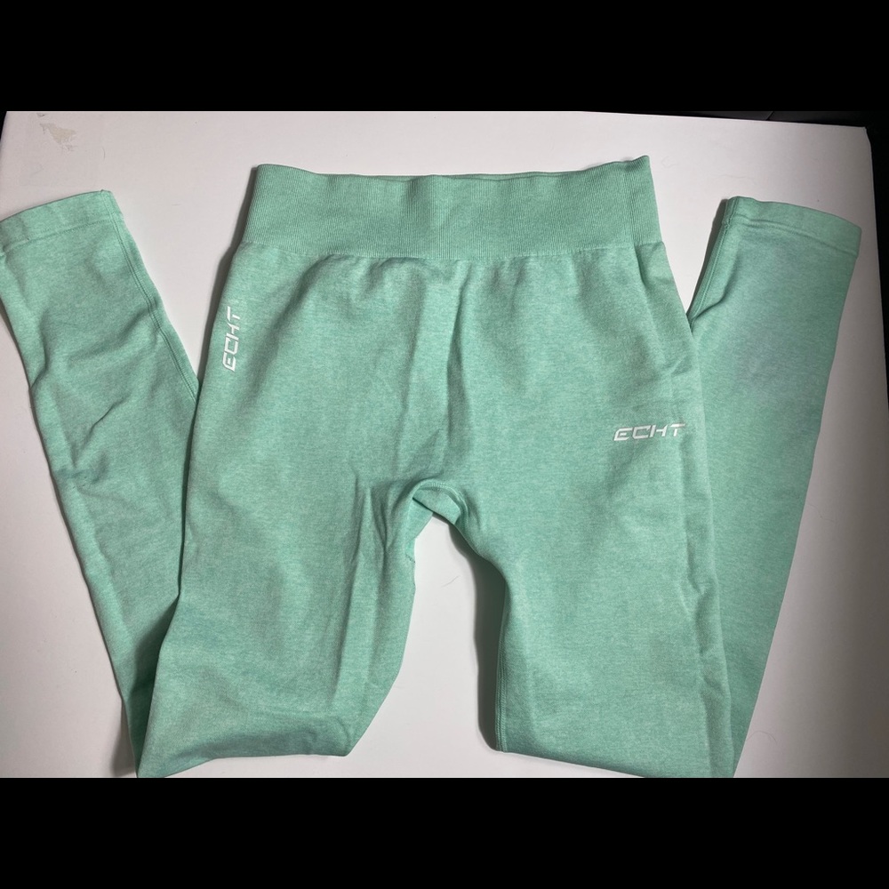 ECHT leggings size medium